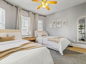 3 bedrooms, desk, iron/ironing board, travel crib