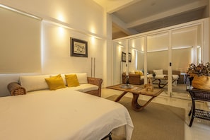 1 bedroom, desk, iron/ironing board, free WiFi