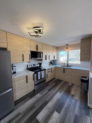 Newly Renovated 4 Bed House