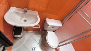 Dutxa, tovalloles i paper higiènic