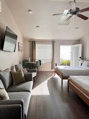 Iron/ironing board, WiFi, bed sheets