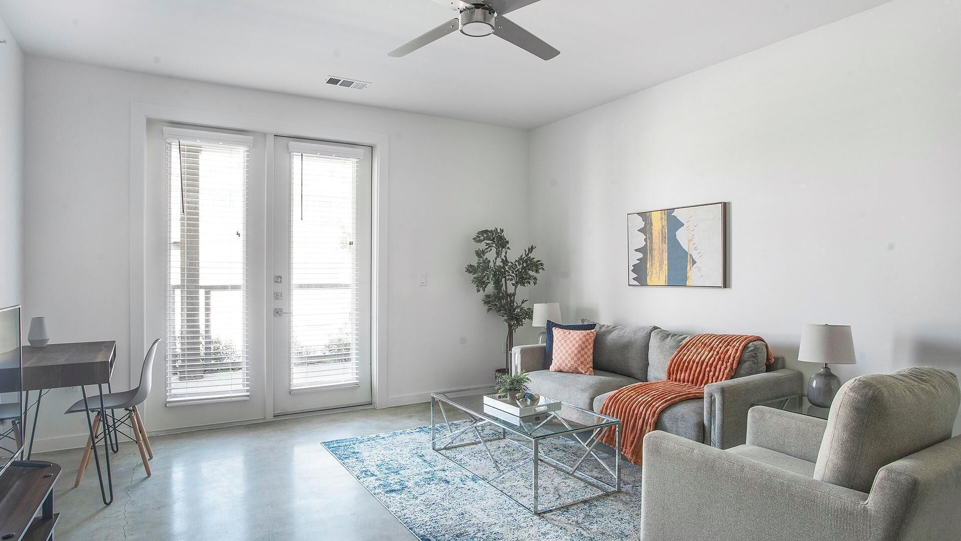 Landing | Chic 1bd, Clubhouse, Pool - Lakeway, TX