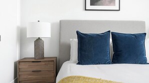 2 Schlafzimmer, Schreibtisch, Bügeleisen/Bügelbrett, WLAN