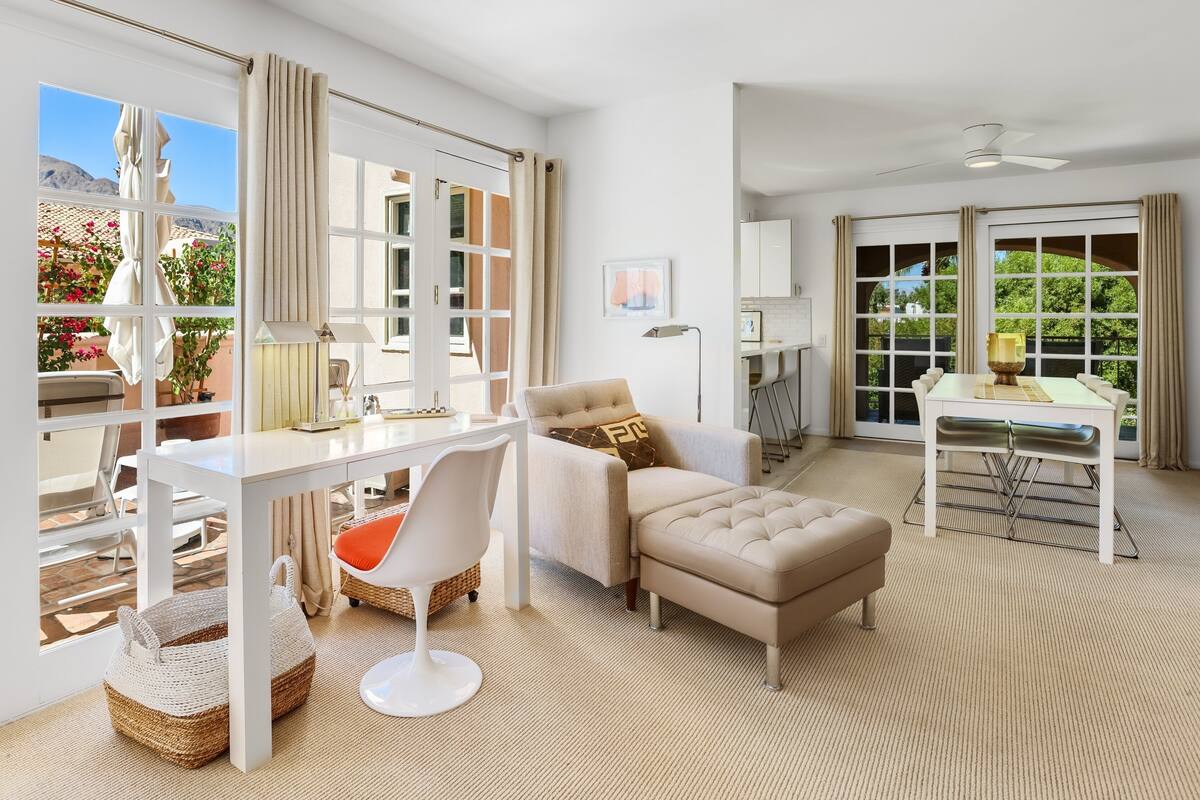 House, Multiple Beds, Balcony, Pool View (Deauville 413) | Living area