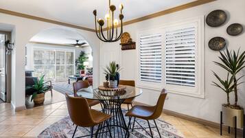Condo, Multiple Beds, Patio, Garden View (Parocela P111) | In-room dining