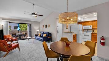 Condo, nhiều giường, ban công, quang cảnh núi (Plaza Villas 571) | Nội thất