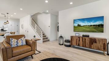 Condo, Berbilang Katil, Patio, Pool View (Whisper Rock) | Ruang tamu