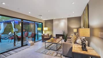 House, Multiple Beds, Pool Access, Mountain View (San Marino) | Interior