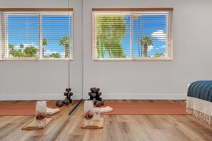 Interior - Arch House (Palm Springs)