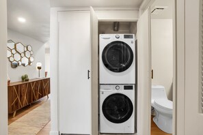 Condo, várias camas, varanda (Pueblo Vista) | Banheiro | Toalhas de banho