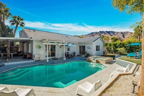 Outdoor pool - Flora Vista Sunshine (Palm Springs)