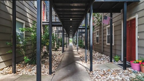 Landing | Incredible 1BD, Pool, Clubhouse