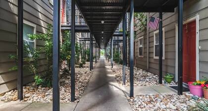 Landing | Incredible 1BD, Pool, Clubhouse