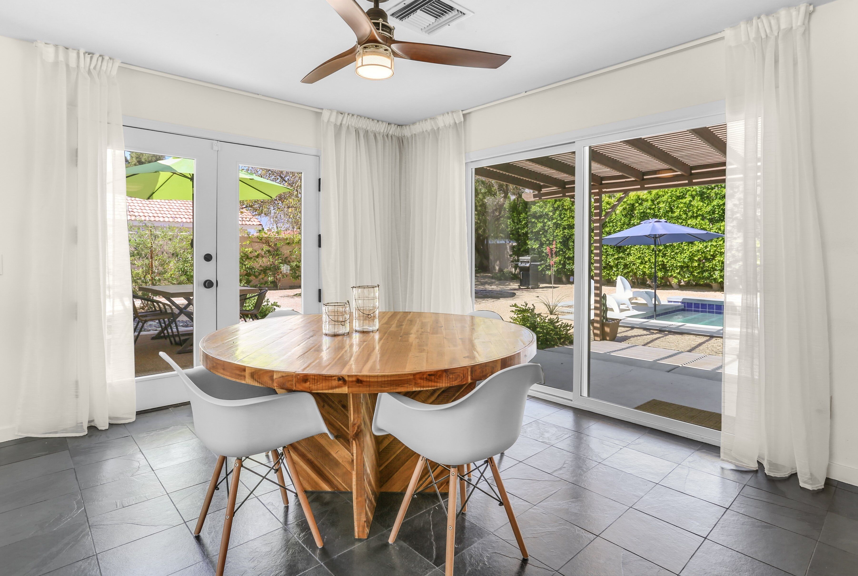 House, Multiple Beds, Pool Access, Pool View (Nicola) | Dining