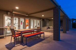 單棟房屋, 多張床, 可使用泳池, 泳池景 (Los Nietos) | 室外用餐