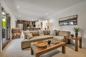 House, Multiple Beds, Pool Access, Pool View (Sunny Dunes) | Living area | Fireplace