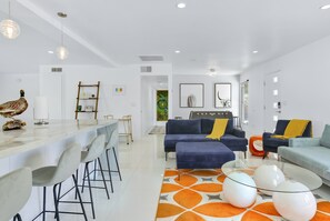 Ferienhaus, Mehrere Betten, Poolzugang, Poolblick (Viminal) | Innenbereich