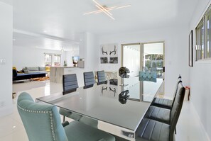 Ferienhaus, Mehrere Betten, Poolzugang, Poolblick (Viminal) | Innenbereich