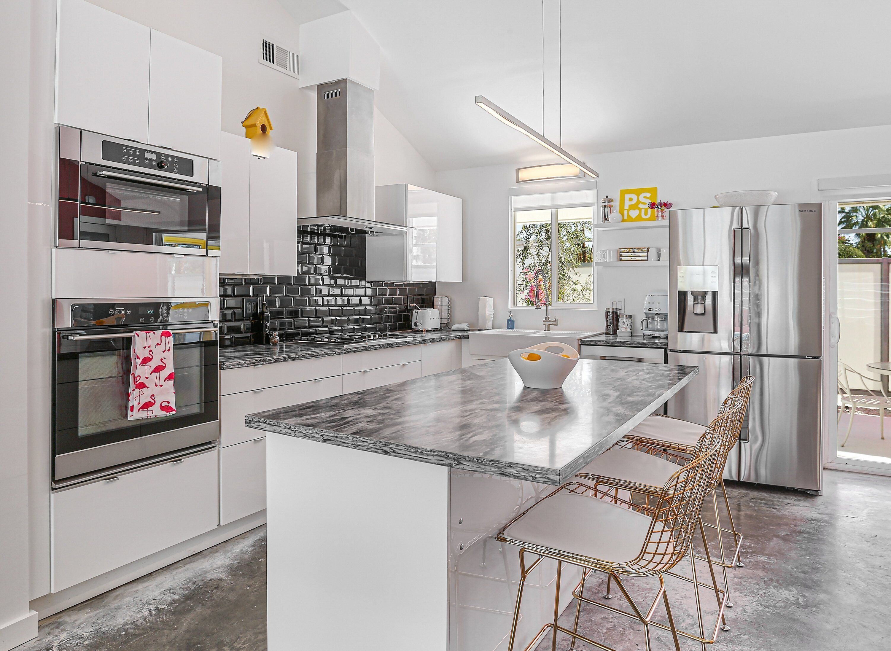 House, Multiple Beds, Pool Access, Pool View (Lujo) | Private kitchen