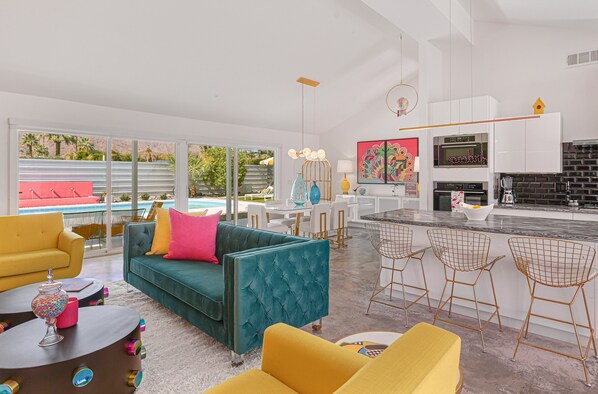 House, Multiple Beds, Pool Access, Pool View (Lujo) | Living area | Fireplace