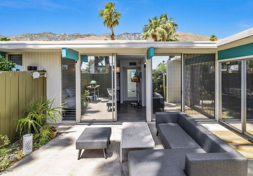 1957 Modern Hideaway