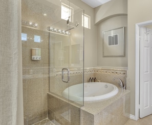 House, Multiple Beds, Patio, Garden View (Alda) | Bathroom | Towels