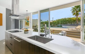 House, Multiple Beds, Pool Access, Mountain View (Cardillo) | Private kitchen - La Roca (Palm Springs)
