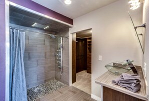 House, Multiple Beds, Pool Access, Pool View (Via Escuela 3) | Bathroom | Towels - Poolside Living (Palm Springs)