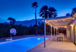 Outdoor pool - Poolside Living (Palm Springs)