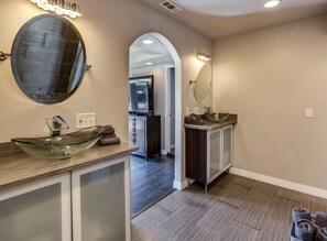 Huis, meerdere bedden, toegang tot zwembad, uitzicht op zwembad (Via Escuela 3) | Interieur