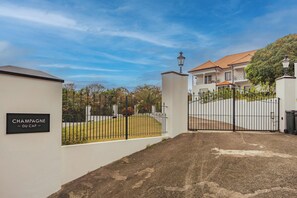 Exterior - Champagne du Cap Villa (Gros Islet)