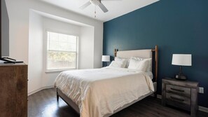 1 bedroom, desk, iron/ironing board, WiFi