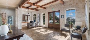 Lobby - Landing | Stunning 1BD, Gym (San Antonio)