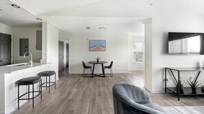 Interior - Landing | Stunning 1BD, Courtyard, Gym (Murfreesboro)