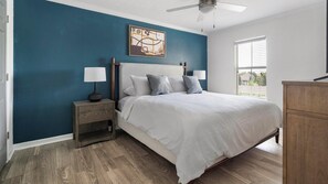 1 bedroom, desk, iron/ironing board, WiFi