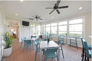 Dining - Landing | Stunning 1BD, Courtyard, Gym (Murfreesboro)