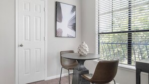 Dining - Landing | Spectacular 1BD, Gym (Houston)