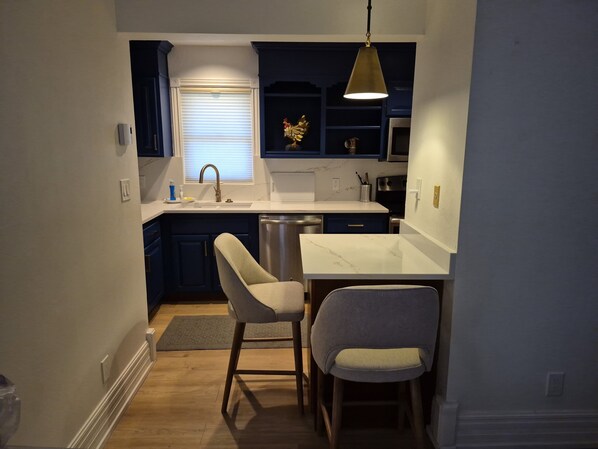 Microwave, oven, stovetop, dishwasher