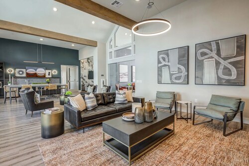 Landing | Amazing 2BD, Clubhouse, Pool