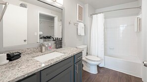 Bathroom - Landing | Stylish 2BD, Gym, Pool (San Antonio)