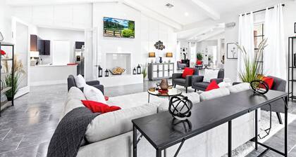 Landing | Stylish 2BD, Gym, Clubhouse