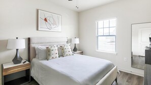 1 bedroom, desk, iron/ironing board, WiFi