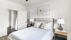 1 chambre, bureau, fer et planche à repasser, Wi-Fi