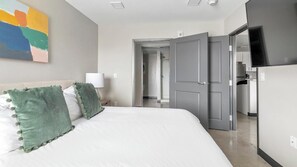 1 bedroom, desk, iron/ironing board, WiFi