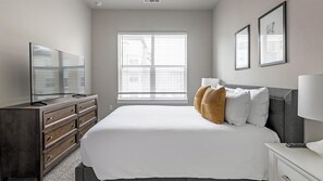 1 chambre, bureau, fer et planche à repasser, Wi-Fi