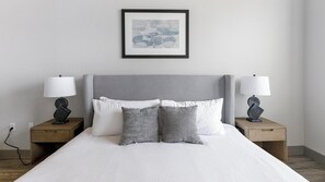 1 bedroom, desk, iron/ironing board, WiFi