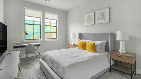 1 bedroom, desk, iron/ironing board, WiFi - Landing at Bellrock Sawyer Yards - 1 Bedroom in... (Houston)