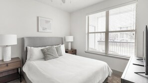 1 bedroom, desk, iron/ironing board, WiFi