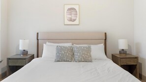2 bedrooms, desk, iron/ironing board, WiFi