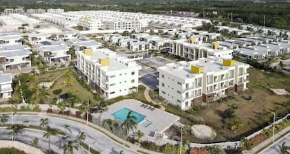 Paradisiac Euphoria Beach Access Pool